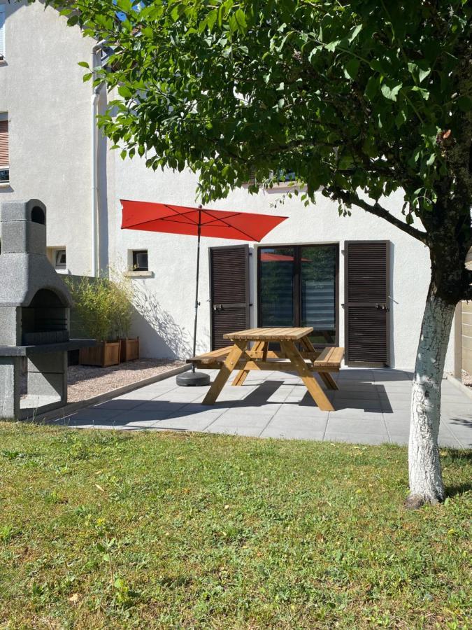 Maison Chaleureuse Au Coeur Du Village Raddon Exterior foto
