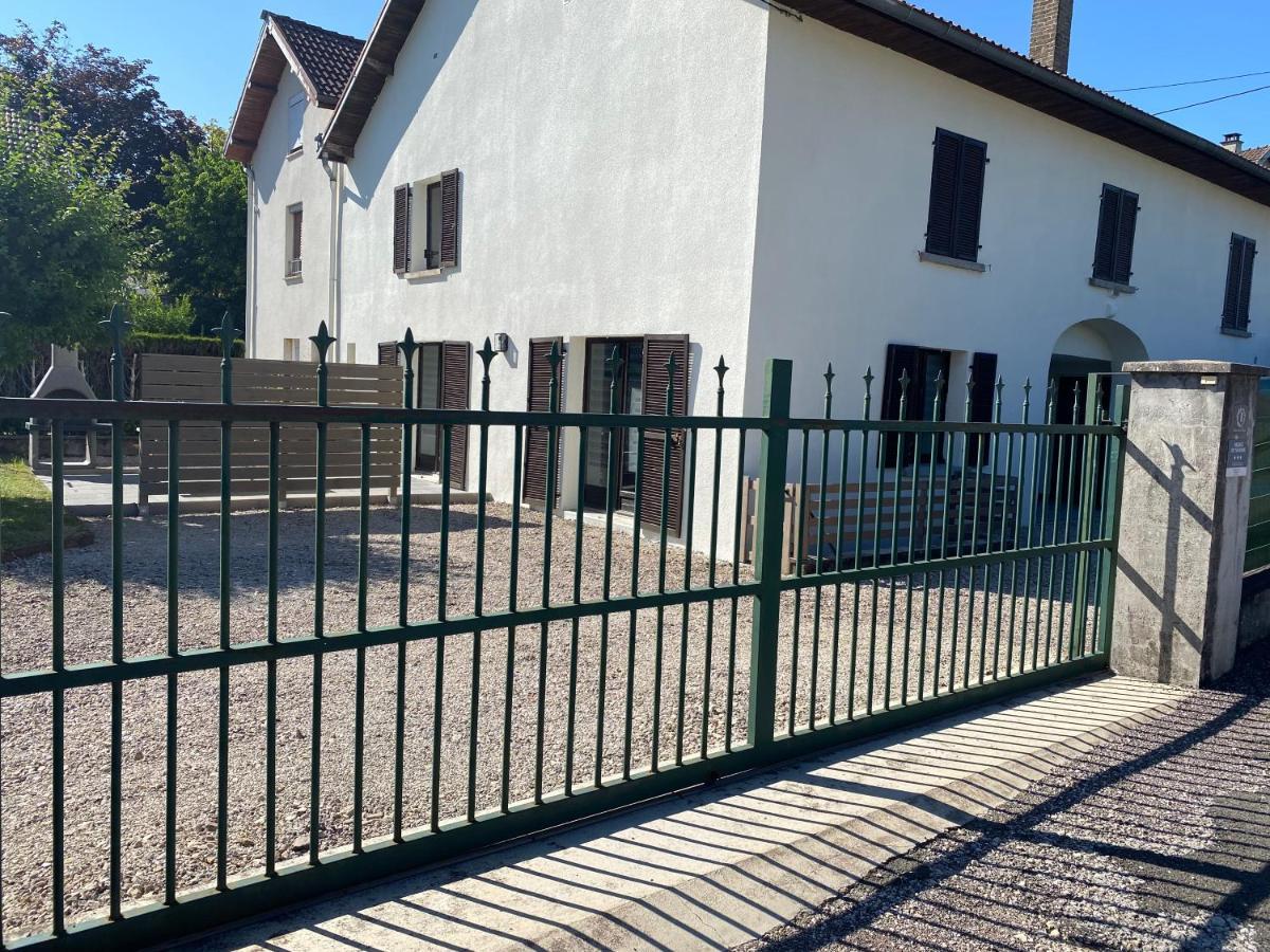 Maison Chaleureuse Au Coeur Du Village Raddon Exterior foto